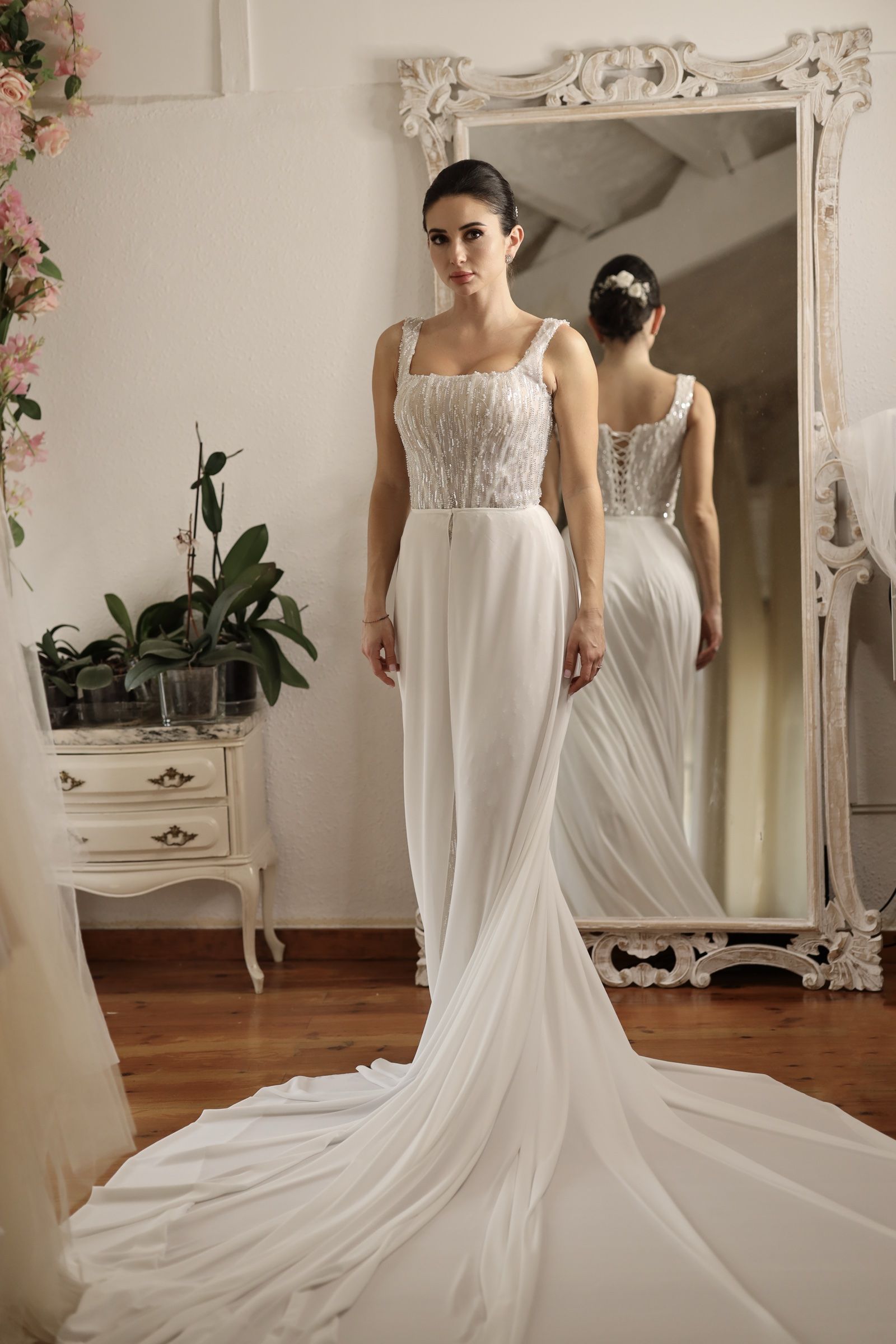 Crepe mermaid wedding dress with straps and long train — Oksana Dorenska
