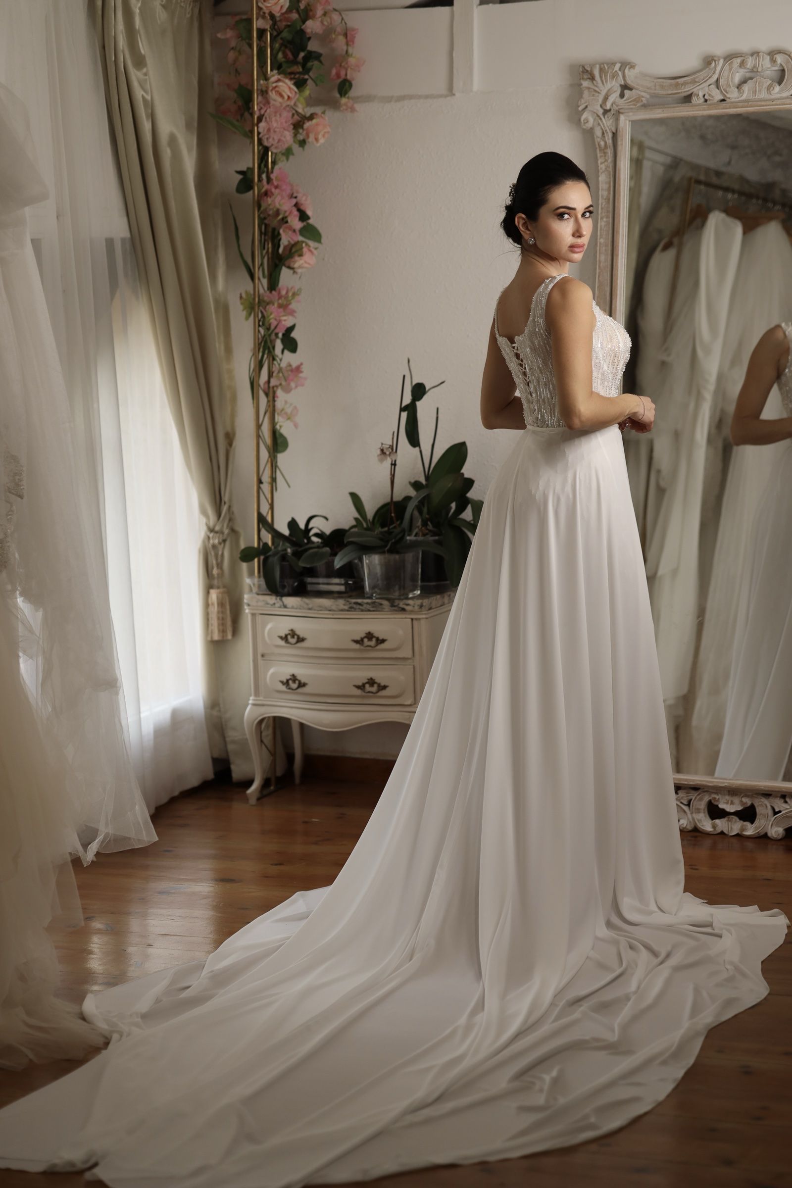 Crepe mermaid wedding dress with straps and long train — Oksana Dorenska