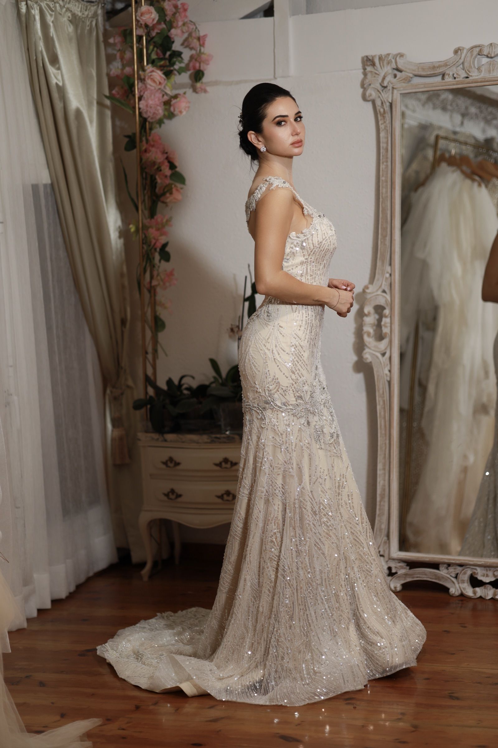 Sparkling mermaid wedding dress with V-neck — Oksana Dorenska