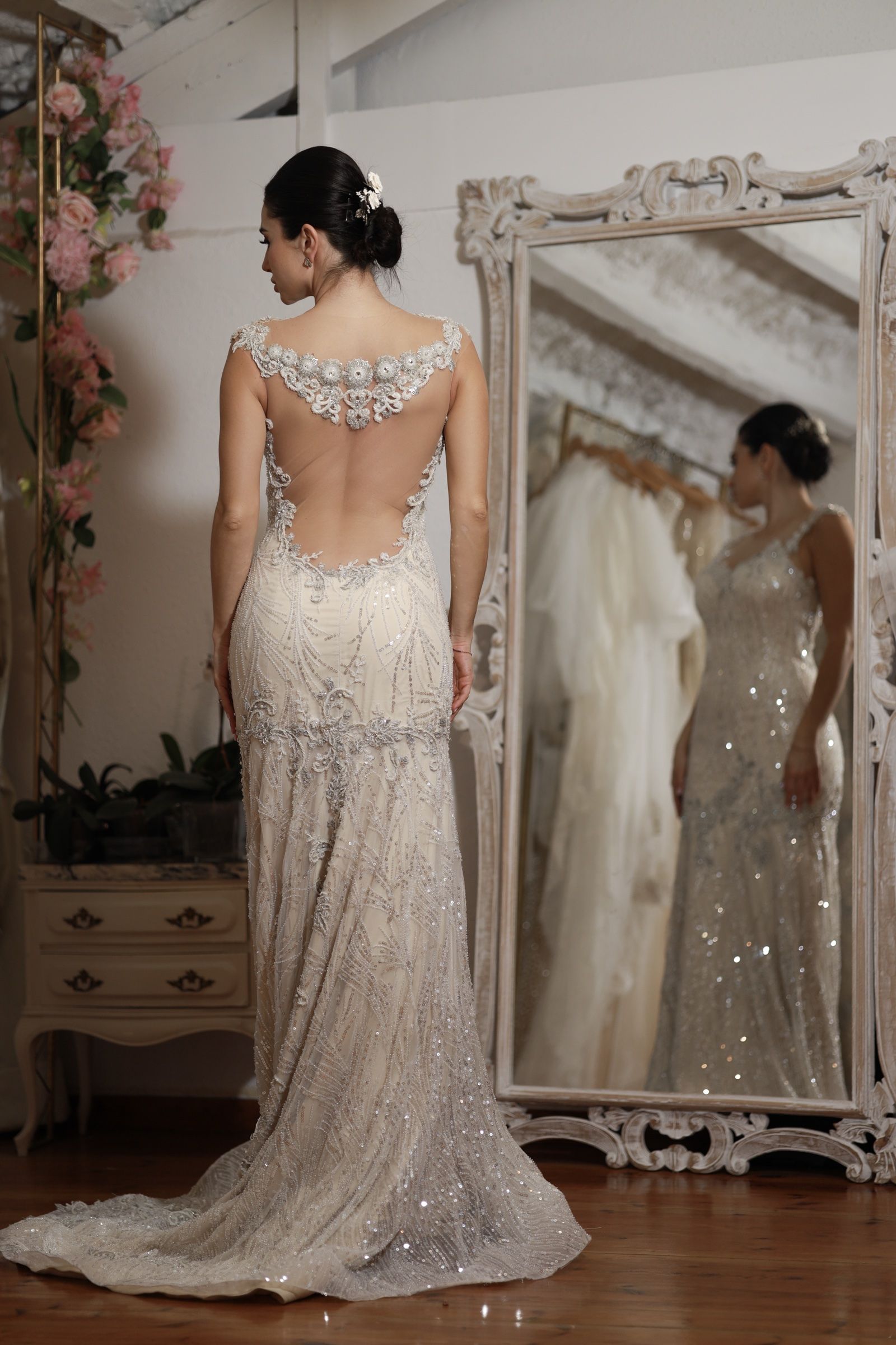 Sparkling mermaid wedding dress with V-neck — Oksana Dorenska