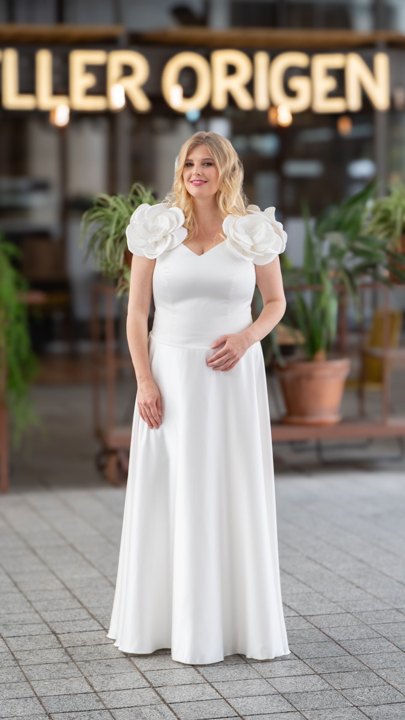 Crepe column wedding dress with sculpted flower shoulders — Oksana Dorenska