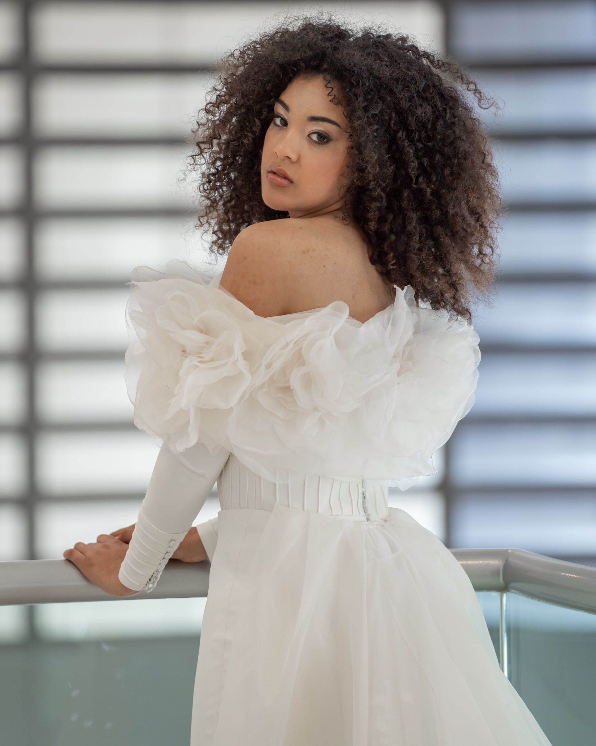 Crepe column wedding dress with feather stole — Oksana Dorenska